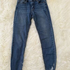 Hidden skinny blue jeans